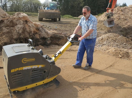 Zagęszczarka rewersyjna Bomag BPR 100/80 D/E + ECONOMIZER